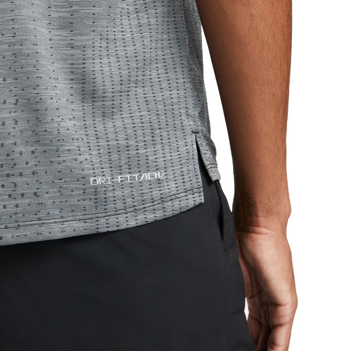 Nike Maglia Running Techknit Ultra Nero Smoke Grigio Reflective S Uomo