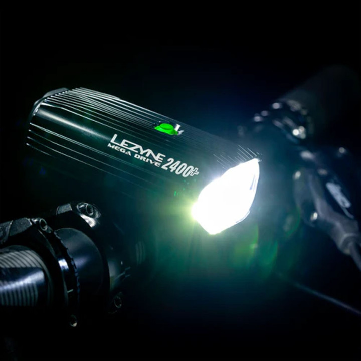 Lezyne Fanale Anteriore Bici Mega Drive 2400+ Nero
