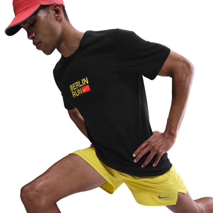 Nike T-Shirt Running City Marathon Dri-Fit Nero Lightening Uomo
