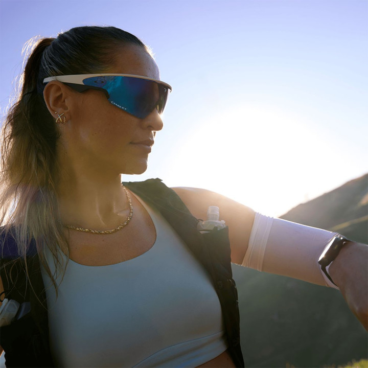 Oakley Occhiali Vanguard Meta Bianco Prizm Sapphire