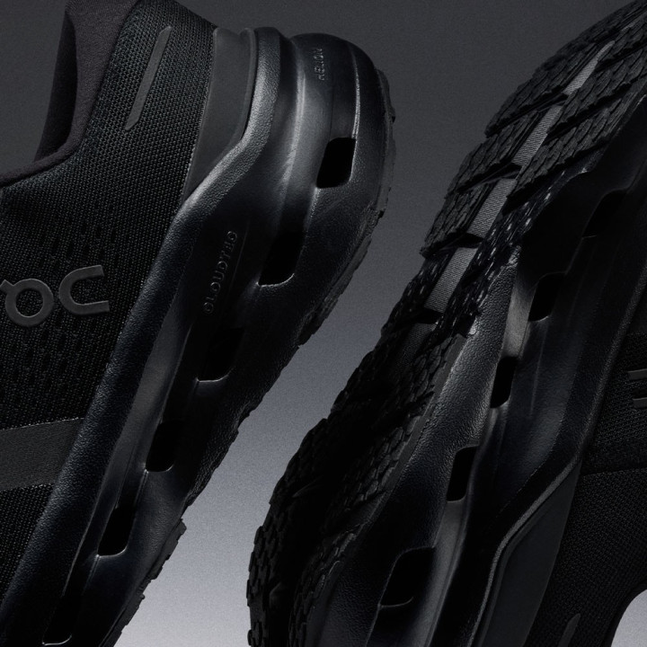 On Cloudrunner 3 Nero Nero - Scarpe Running Donna