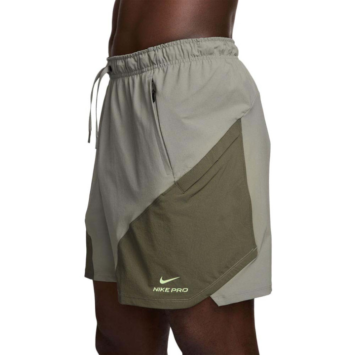 Nike Pro Training Shorts Sportivi Verde Olive Uomo