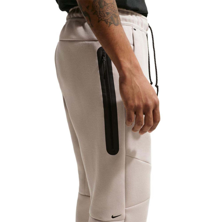 Nike Tech Pantaloni Con Polsino Beige Uomo