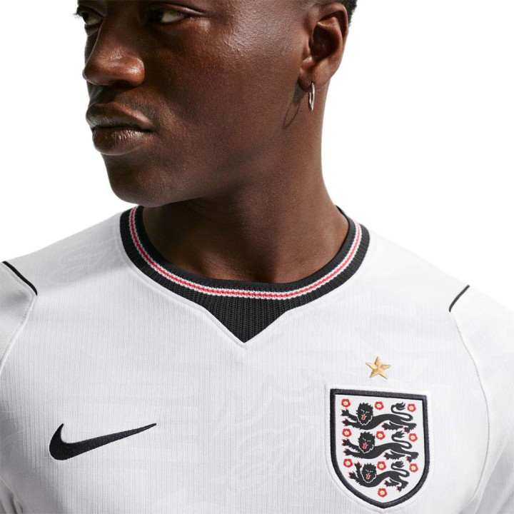 Nike England 2026 Stadium Home Maglia Maniche Corte Bianco Rosso Uomo