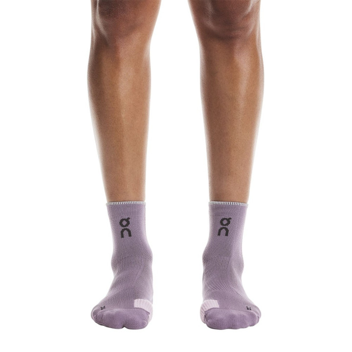 On Calze Running Performance Mid Dewberry Sakura
