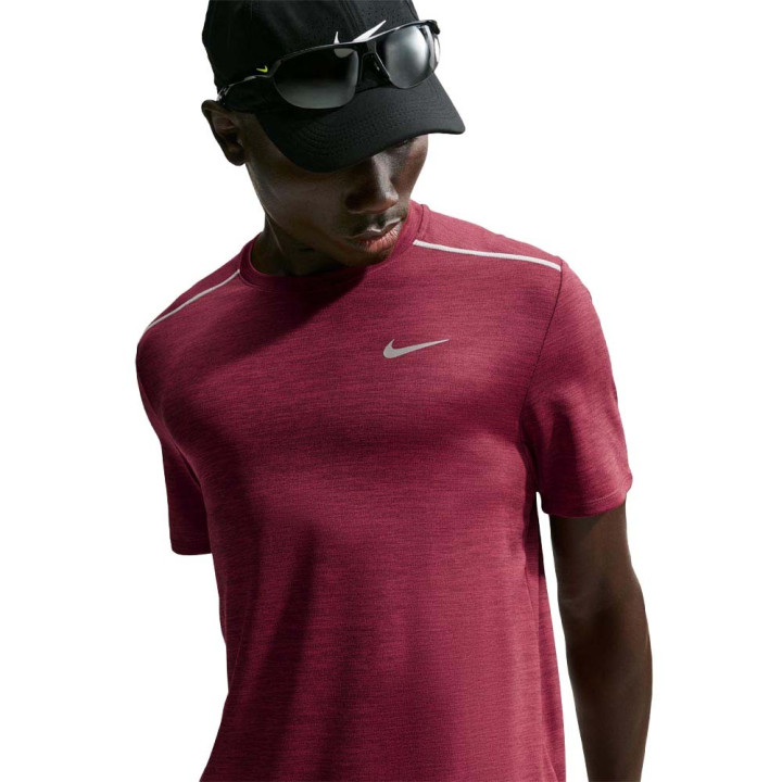 Nike T-shirt Running Miler Tough Rosso Mystic Dates Uomo