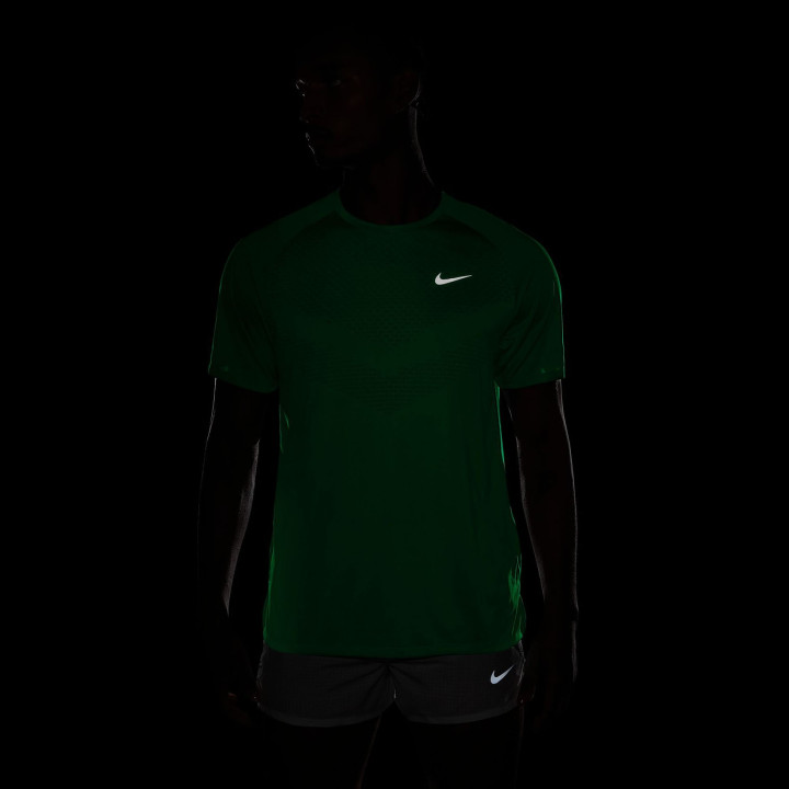 Nike T-shirt RunningStride Verde Spark Argento Uomo