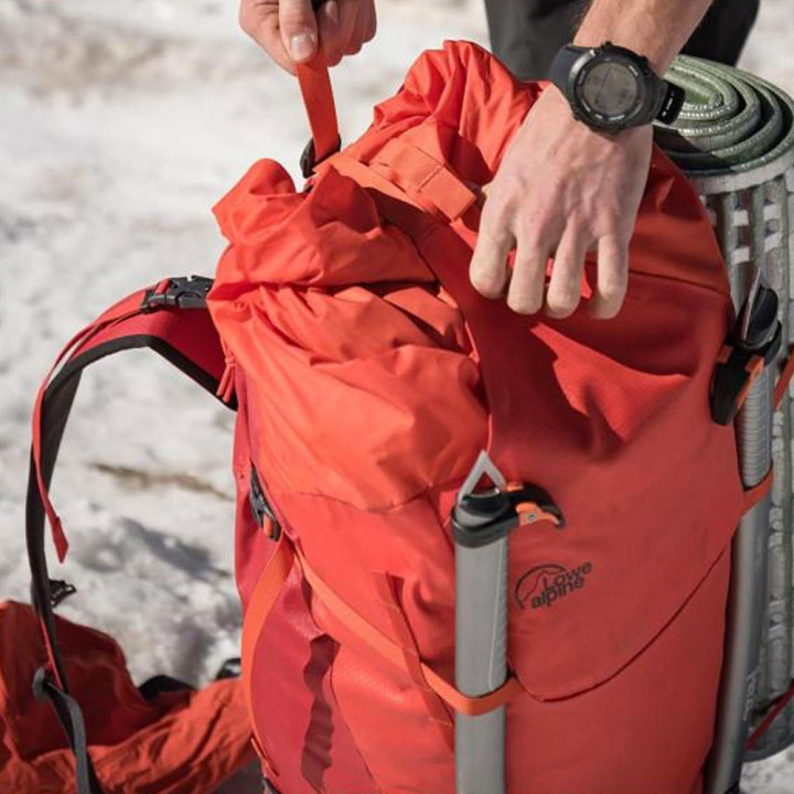 Lowe Alpine Zaino Trekking Uprise 30+10 Fire