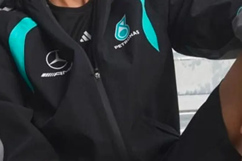 Adidas x Mercedes-AMG: la collezione Motorsport